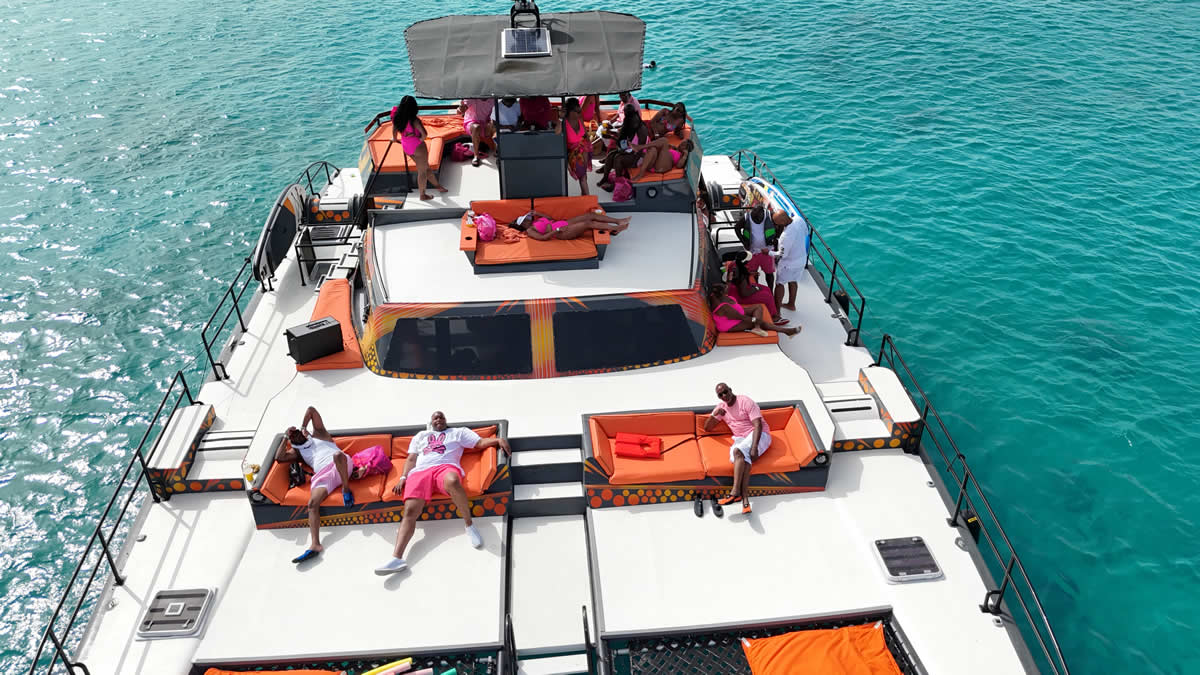 take-it-easy-private-catamaran-charter-saona-island-catalina-palmilla-3