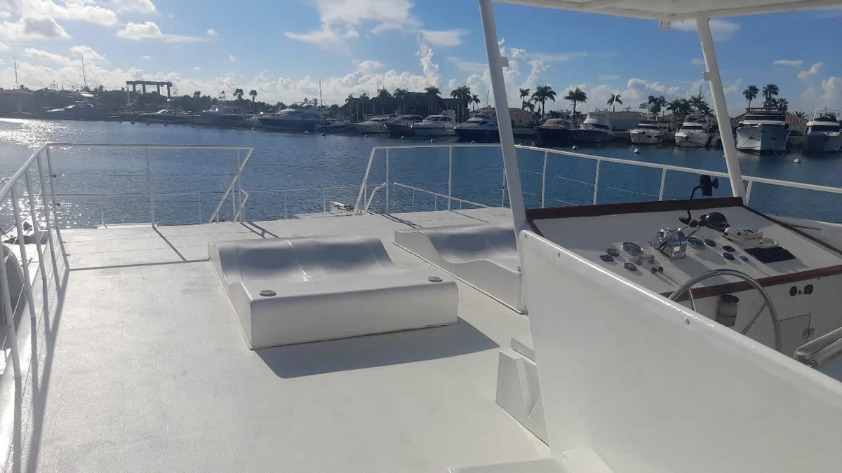 lyz-private-catamaran-charter-romana-saona-catalina-island-palmilla-7