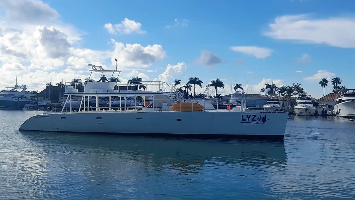 lyz-private-catamaran-charter-romana-saona-catalina-island-palmilla-8