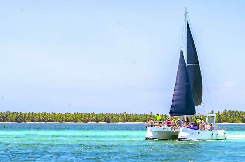 catamaran-cruise-snorkel-bavaro-beach-2