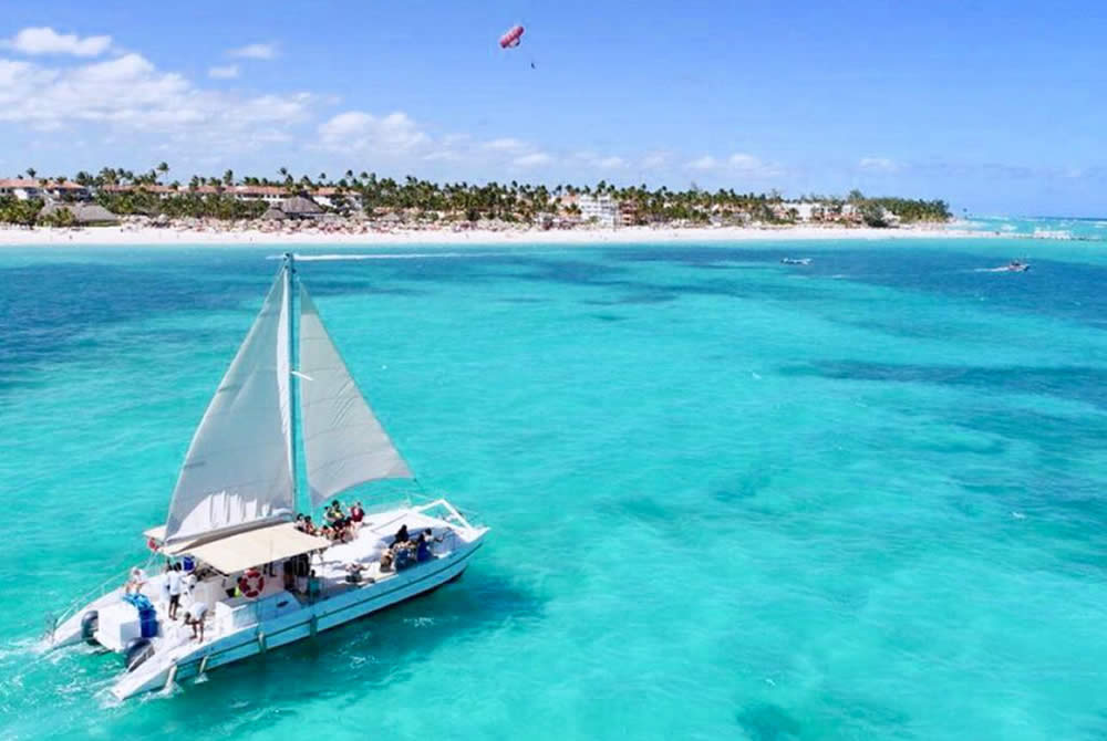 private-catamaran-infinity-bavaro-punta-cana-4